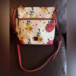 NWT Snow White 85th Anniversary Dooney & Bourke Crossbody Bag